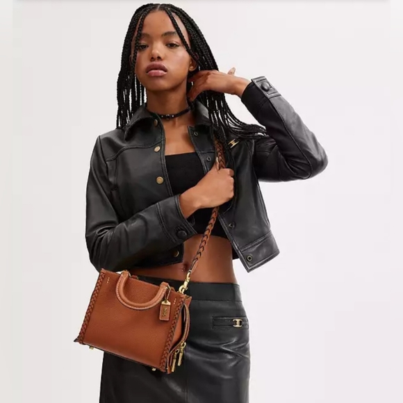 🎀Authentic Coach Rogue 20 With Braid. Pebble Leather/Brass/Burnished Amber✨️ - Picture 10 of 16